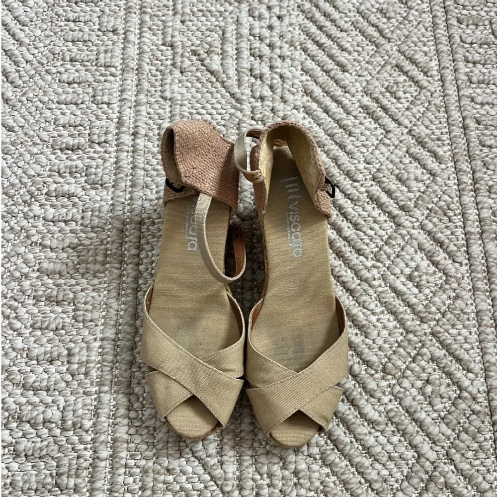 Viscata Barcelona Beige Canvas Espadrille Wedge Sandals Spain Size 38 Women